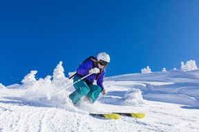 WIN体育网页版-大奖赛转会风云：那不勒斯盯上锋线强援，萨拉赫或成交易筹码