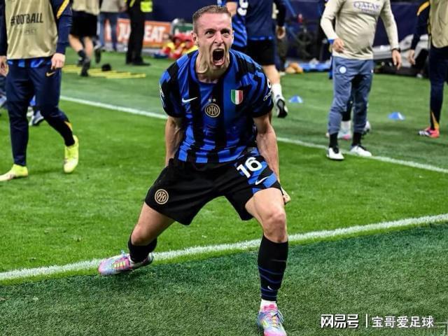 关于那不勒斯后防线失误频频，防守漏洞暴露的信息